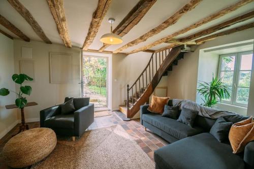 barn conversion, Dordogne La Tour-Blanche sleeps 12