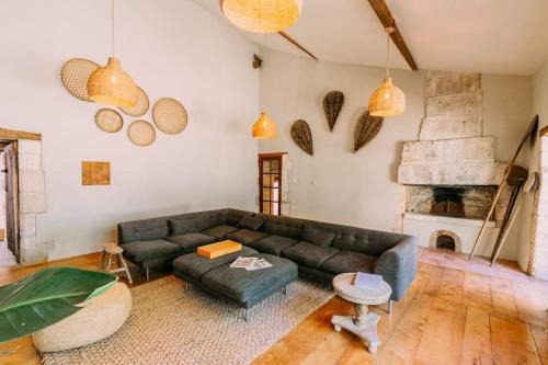 barn conversion, Dordogne La Tour-Blanche sleeps 12