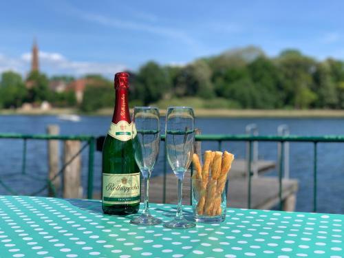 Ferienhaus Seekutter mit eigenem Seezugang in Malchow, Deutschland