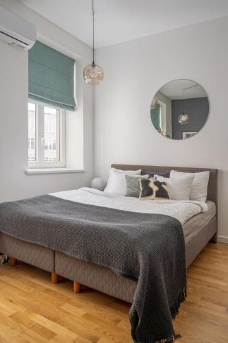 Elegant and Quiet Studio near Park with Elevator and AC, 9 min walk to Riga Old Town, Riga (fotografie 4)