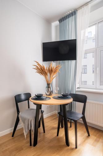 NEW! Quiet studio with elevator, 9 min walk to Old Town, Riga (foto 8)
