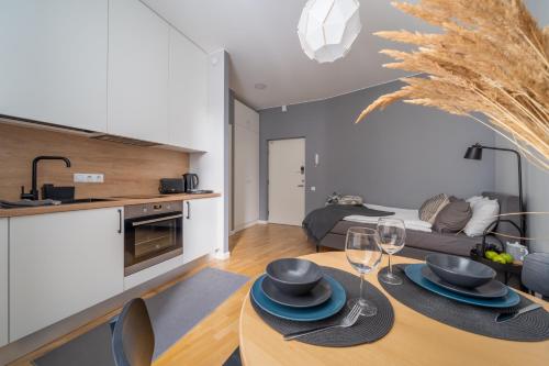 NEW! Quiet studio with elevator, 9 min walk to Old Town, Riga (foto 4)