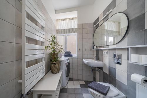 NEW! Quiet studio with elevator, 9 min walk to Old Town Room Type - One-Bedroom Apartment