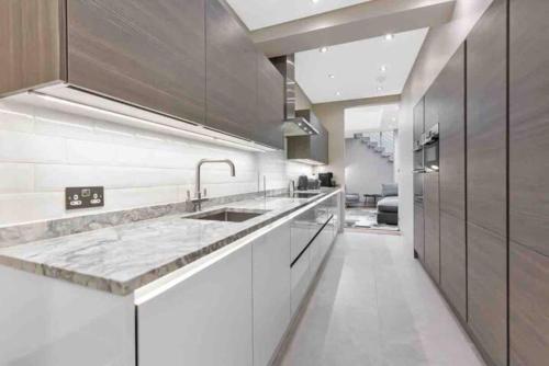 Super High-End Kensington House near Hyde Park - image 12