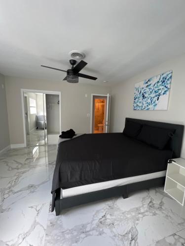 Renovated Apartment Quiet Backyard, Jacuzzi, BBQ,2