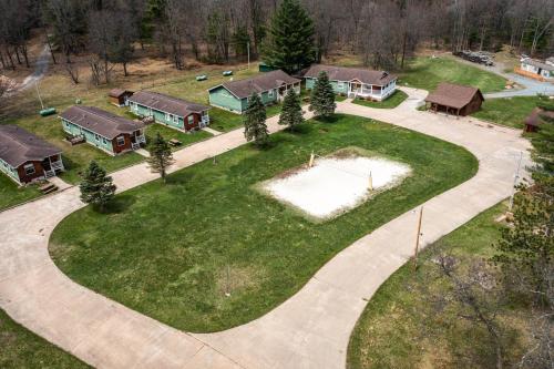 3br Getaway With Dining At Riviera Resort in Neillsville, USA