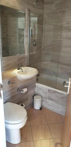 Loch Long Hotel - image 5