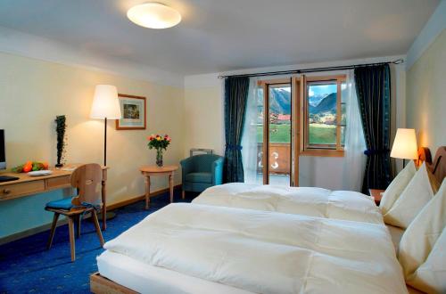 2 twin beds