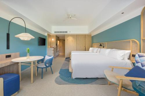 room detail thumbnail 1