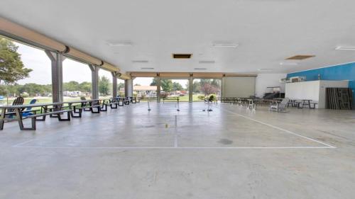 Secluded Rustic Cabin with Views