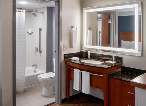 Hyatt Place Fair Lawn Paramus Room Type - Double Room with Two Double Beds and Sofa Bed