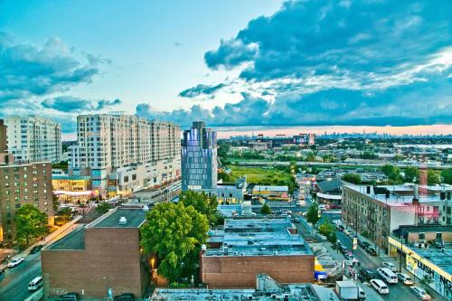 Hyatt Place Flushing/LGA Airport - image 10