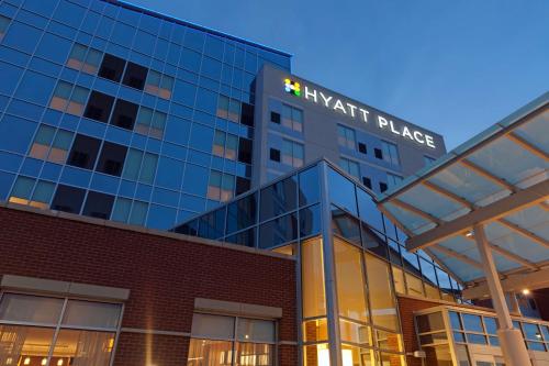 Hyatt Place Chicago Midway Airport in Bedford Park, USA