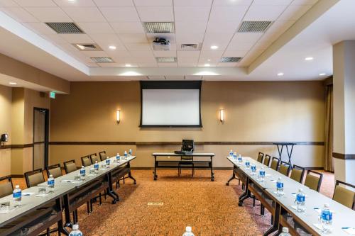 Hyatt House Denver Lakewood Belmar - image 4
