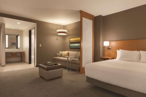 King Room with Sofa Bed and View