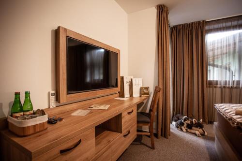 Facilities, Camelot Ostrava in Radvanice a Bartovice