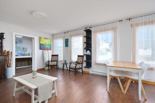 Pepperell Place Inn Inc. in Saint Peter's (NS)