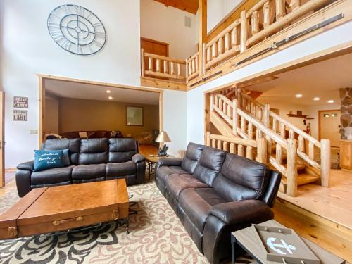 5br Lakeside Home Fishing And Pet Friendly in Necedah, USA