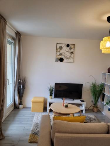 Cocooning House 212 Suite COSY SUNSHINE appartement Aeroport Paris Roissy CDG et Parc Asterix