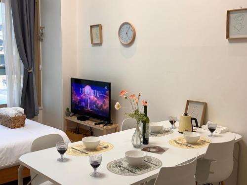 Seoullo stay #2min walk from seoul station #elevator #city view - Tap to explore photos