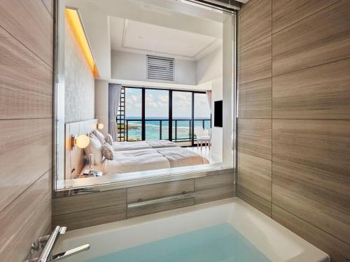 화장실, Hotel Shigira Mirage Beach Front in 시기라 해변