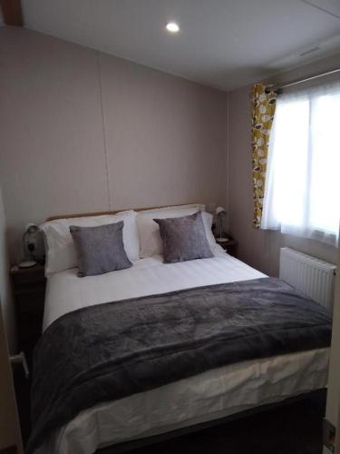 3 bedrooms Sleeps 8 Self Catering House Near California Cliffs and Great Yarmouth Beach,Norfolk