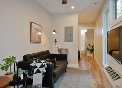 Hip Container APT - 5 Min Walk to TIAA Bank, Jacksonville (foto 2)