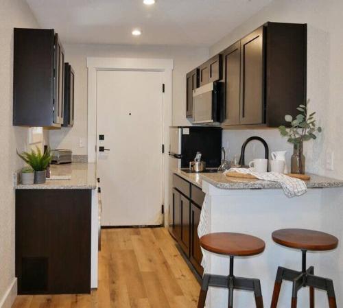 Hip Container APT - 5 Min Walk to TIAA Bank, Jacksonville (foto 8)