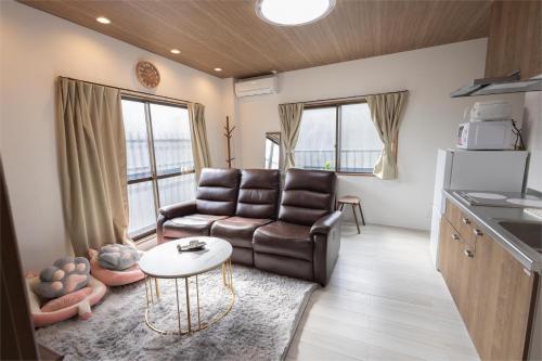 SUN生二番館201室