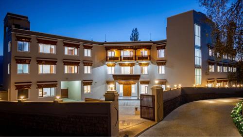 Hotel Karma Residency