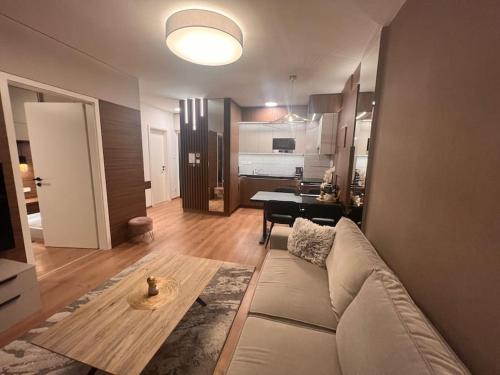 Karzo Property LK 208, Budapeszt