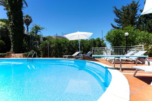  Villa Nice Dream With Pool And Terrace - Happy Rentals in Neviano