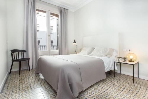 The Collection Barcelona - 4bedroom apartment with a balcony in Las Ramblas 1 2, Barcelona