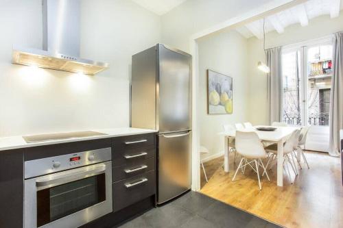 The Collection Barcelona - Bright and modern 4bedroom with terrace in Las Ramblas P1, Barcelona (photo 9)