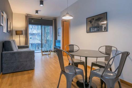 The Collection Barcelona - Modern and bright apartment in Eixample 1-3 - Tap to explore photos