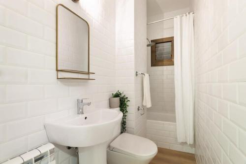 Exclusive Huge 4 Double Bedroom City Center