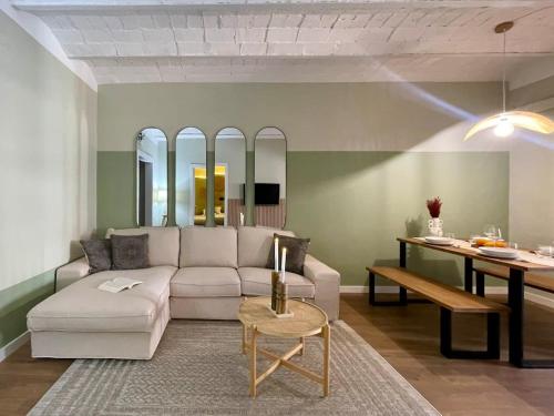 Apartment room in The Collection Barcelona - Plaza Catalunya Recently renovated 5BD-4BTH