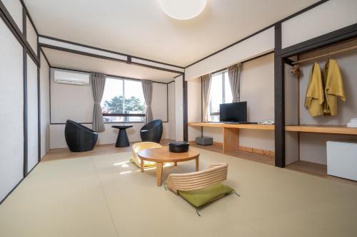 6 futon beds