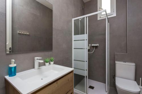 Apartment image 8