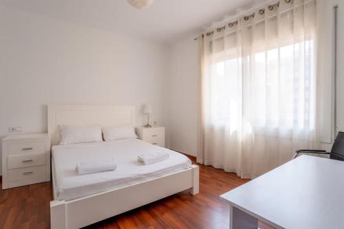 Bright and modern 3BD in Eixample