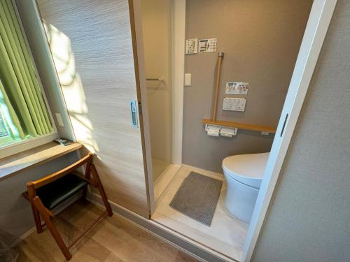 room detail thumbnail 2