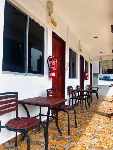 ABOT GUEST HOUSE in Kuala Tahan