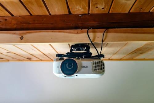 Stratton Mountain Escape w Hot Tub Deck Projector photo 2