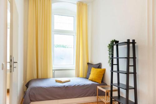 Spacious Family Apartment at Mauerpark plus SelfCheckIn - image 14