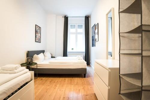 Great Apartment for Eight in Berlin Neukölln - image 9