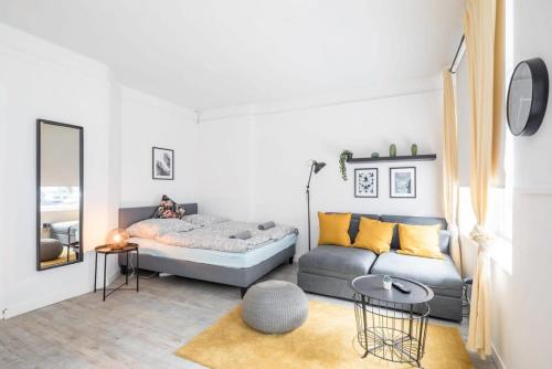 Two Bedroom Apartment and Bathrooms, Hamburg