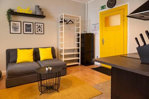 Lovely Apartment in the near of Kudamm - image 11