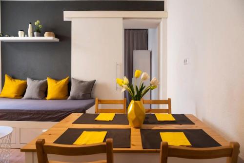 2 Bedroom in great location in Kreuzberg - image 11