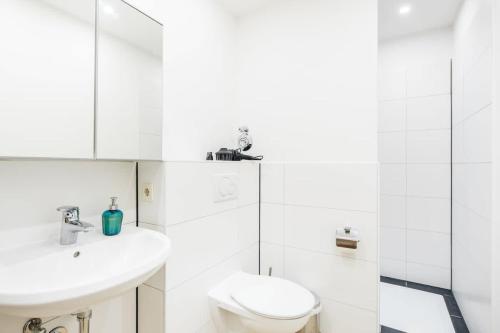 Cosy 2-room Apartment in urban location, Гамбург (фото 8)