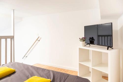 Spacious loft style Studio in Berlin Wilmersdorf - image 2
